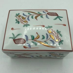 Tiffany & Co. Imari Porcelain Trinket Box Hand Painted 4” X 3.5 Inches